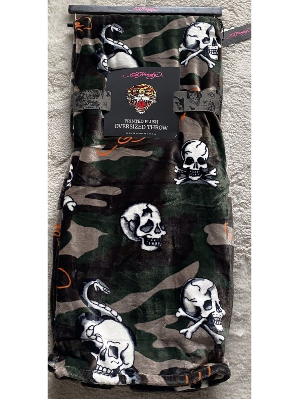 Ed Hardy Skulls Skull Snake Camo Oversized Plush Throw Blanket 60” X 70” NEW